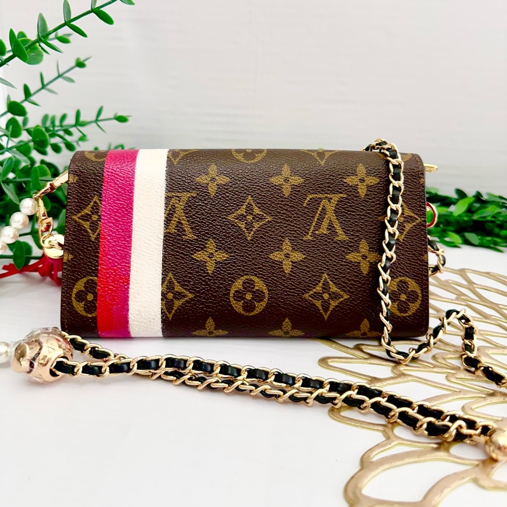 Louis Vuitton Limited Edition Monogram Wallet - Picture 8 of 14